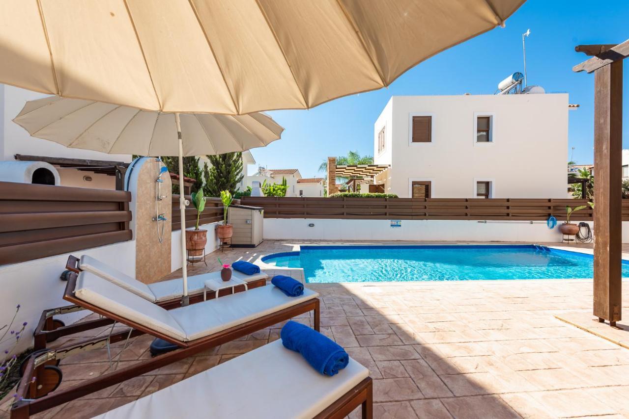 Villa Iris By Ezoria Villas Ajía Nápa Eksteriør bilde