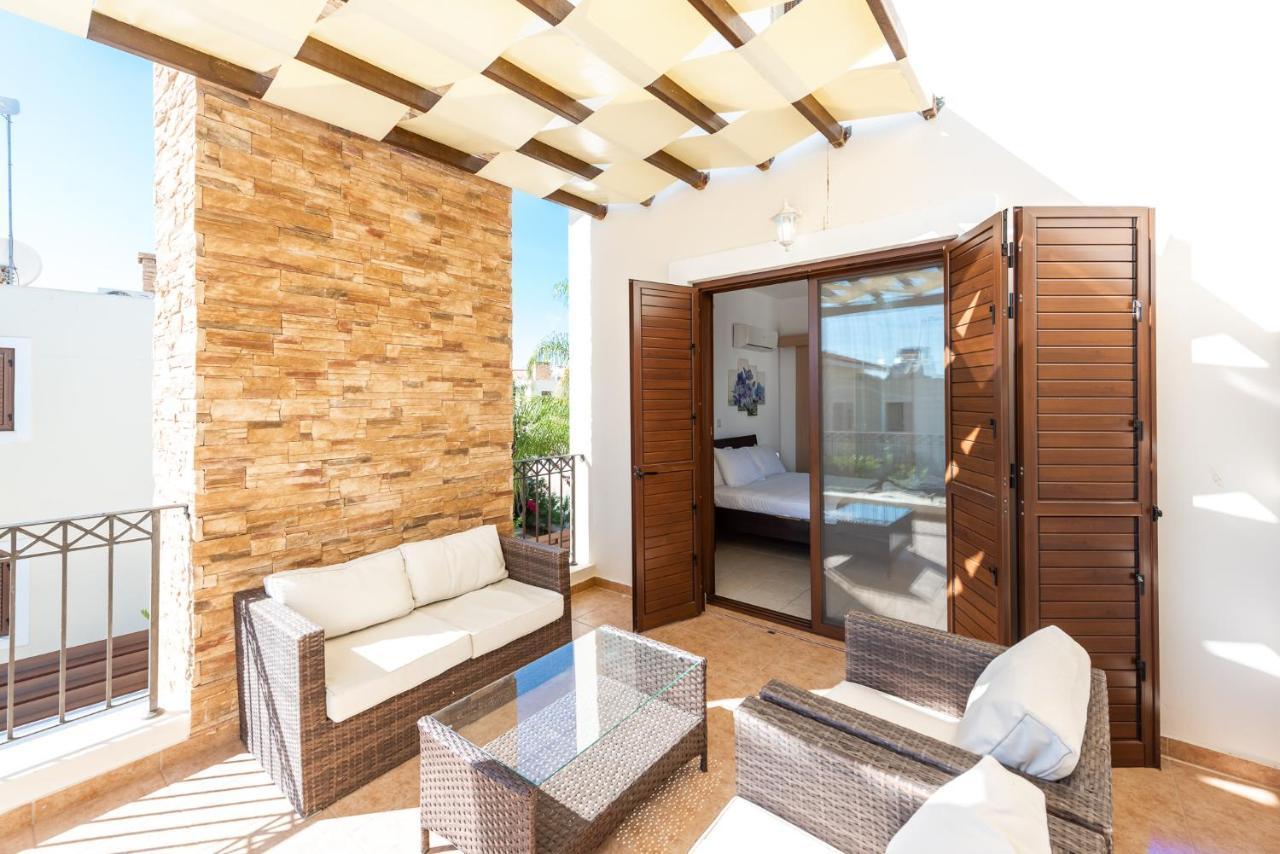 Villa Iris By Ezoria Villas Ajía Nápa Eksteriør bilde