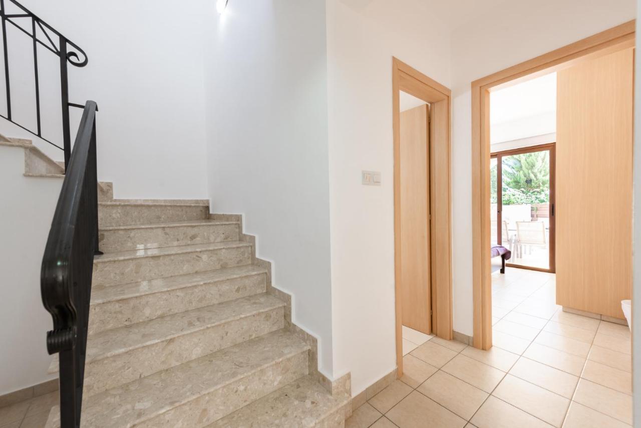 Villa Iris By Ezoria Villas Ajía Nápa Eksteriør bilde