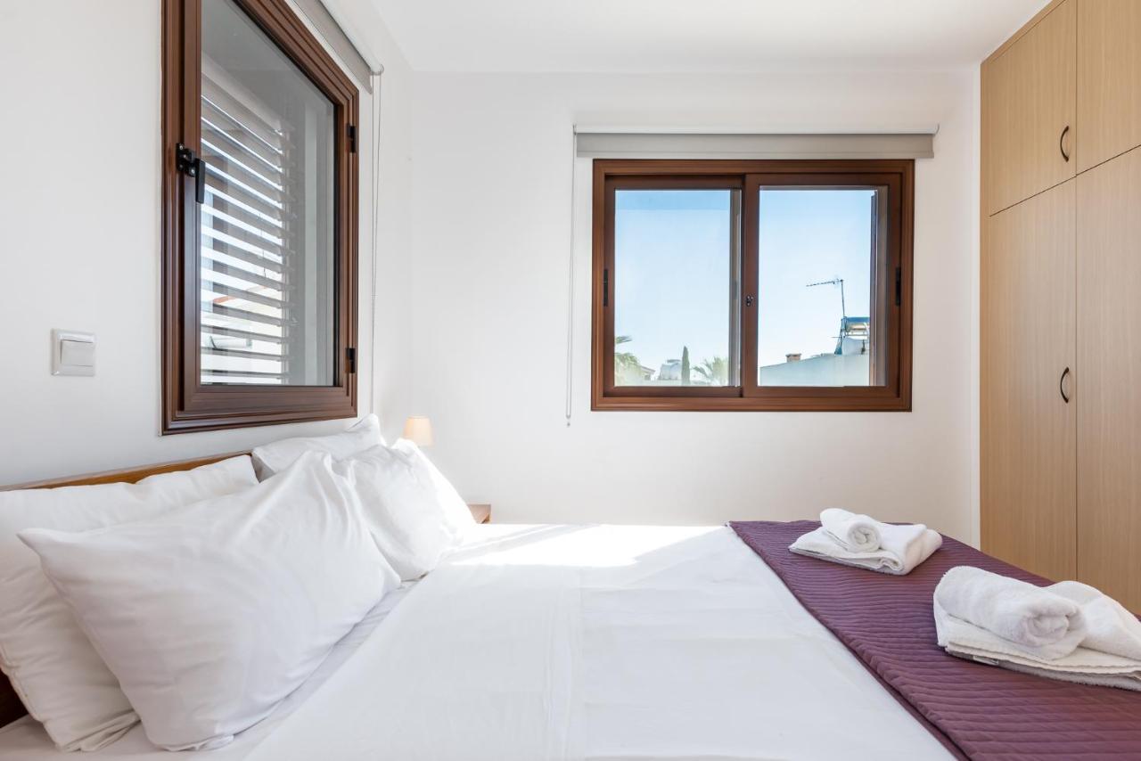 Villa Iris By Ezoria Villas Ajía Nápa Eksteriør bilde